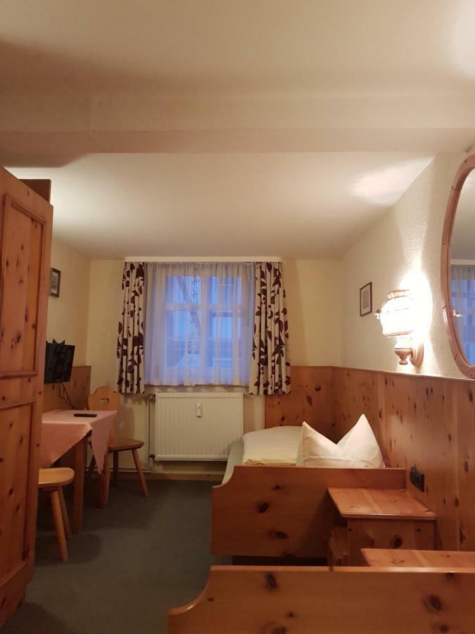 Standard Zweibettzimmer